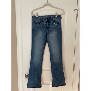 AMERICAN EAGLE KICKBOOT JEANS SIZE 8